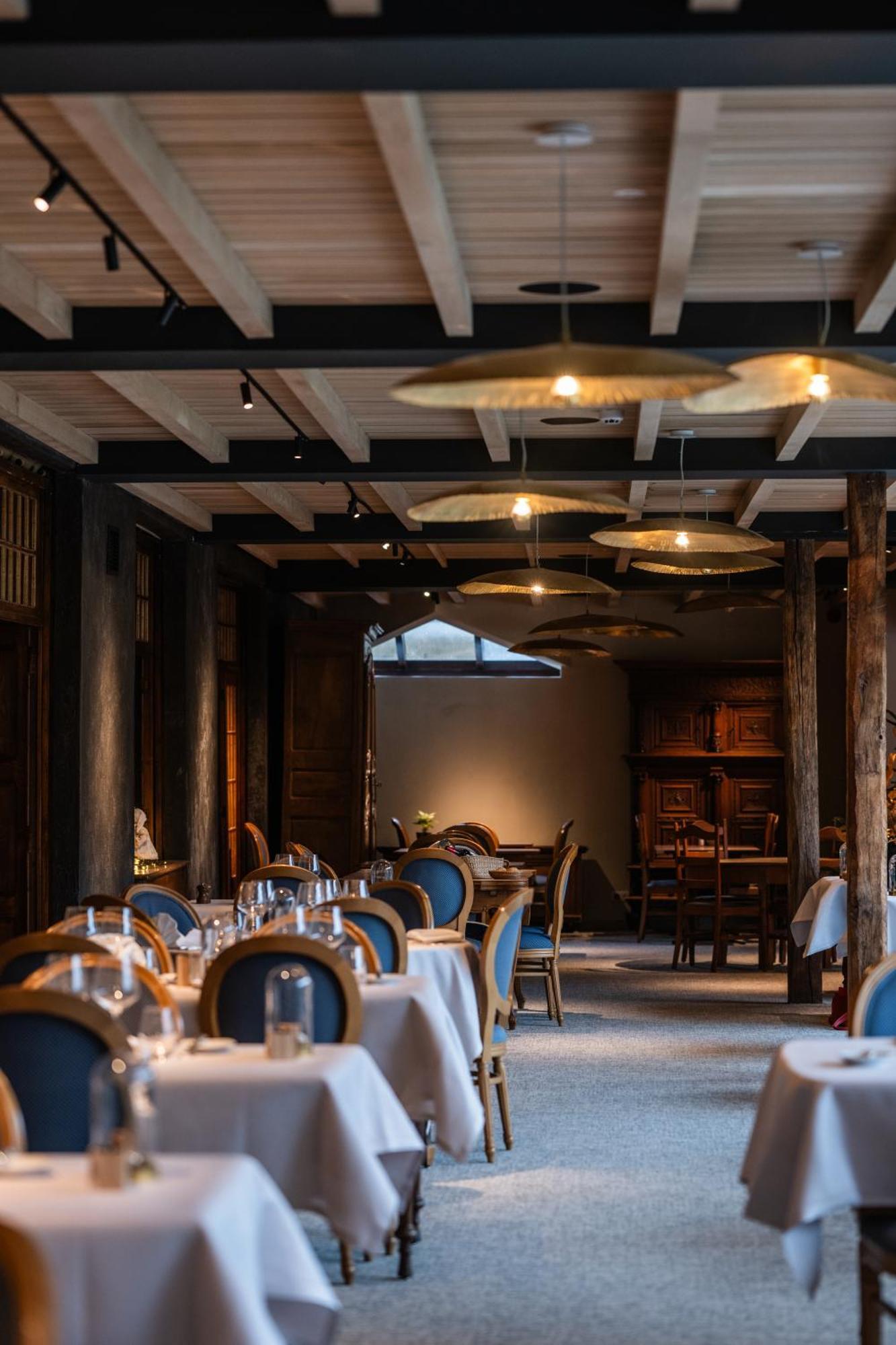 Hostellerie La Claire Fontaine, Logis Hotels & Spa Ла-Рош-ан-Арден Екстер'єр фото
