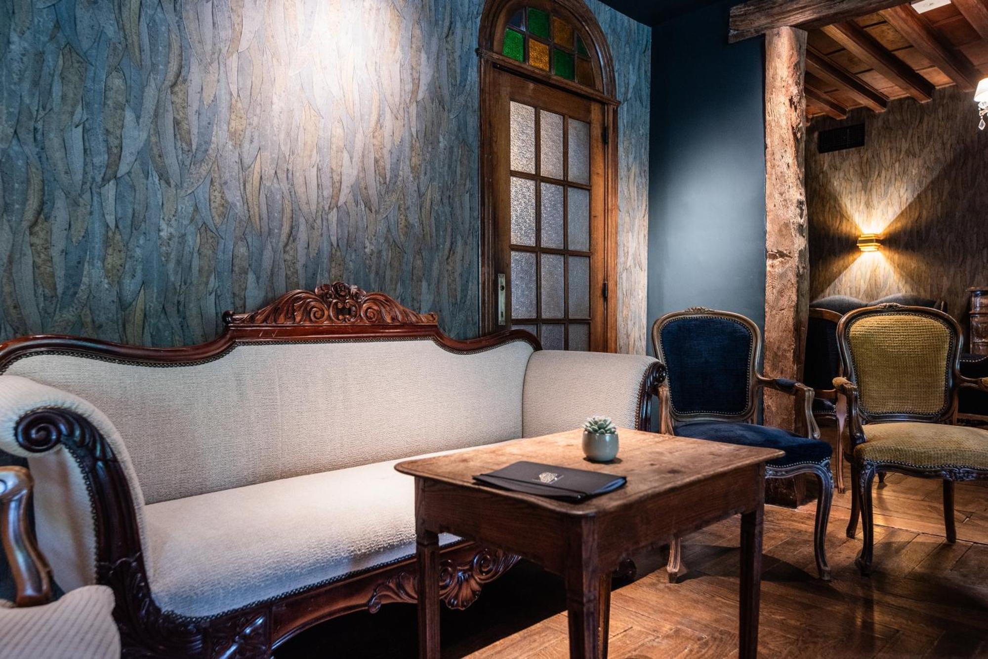 Hostellerie La Claire Fontaine, Logis Hotels & Spa Ла-Рош-ан-Арден Екстер'єр фото