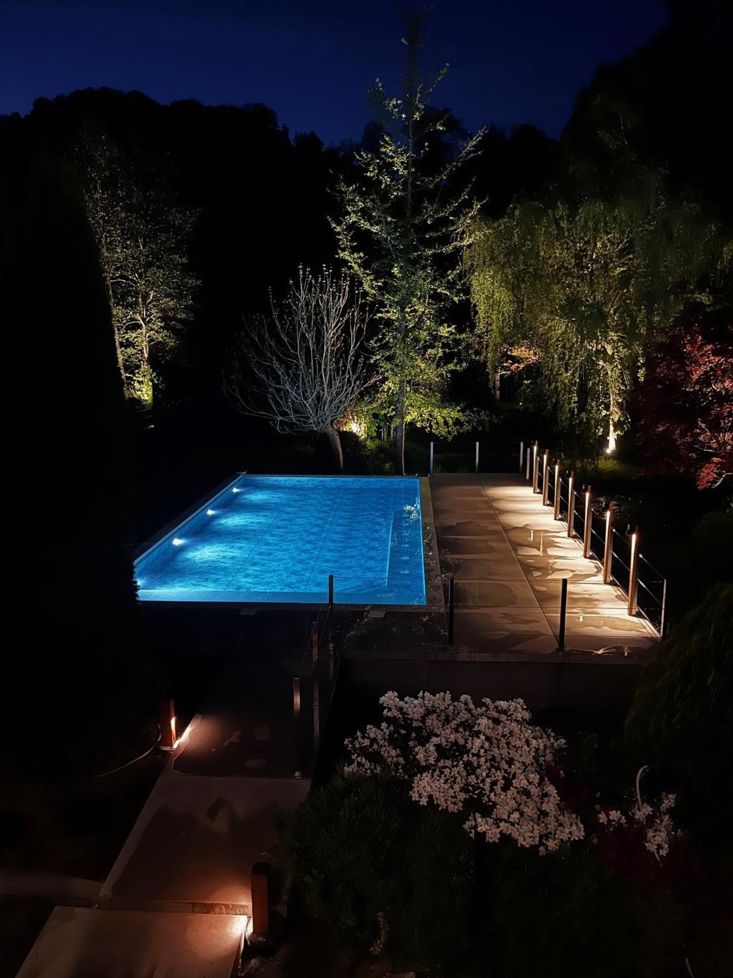 Hostellerie La Claire Fontaine, Logis Hotels & Spa Ла-Рош-ан-Арден Екстер'єр фото