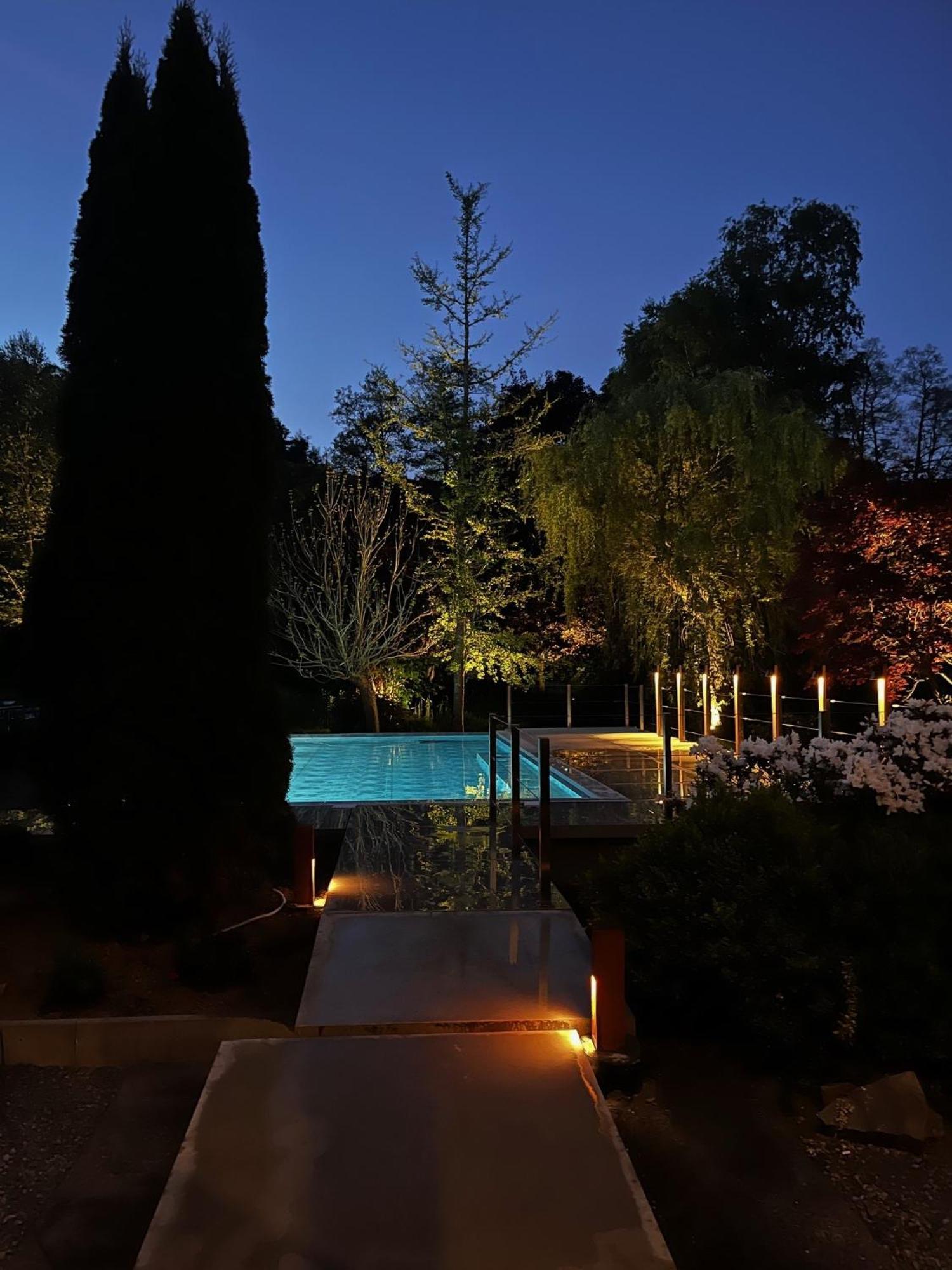 Hostellerie La Claire Fontaine, Logis Hotels & Spa Ла-Рош-ан-Арден Екстер'єр фото