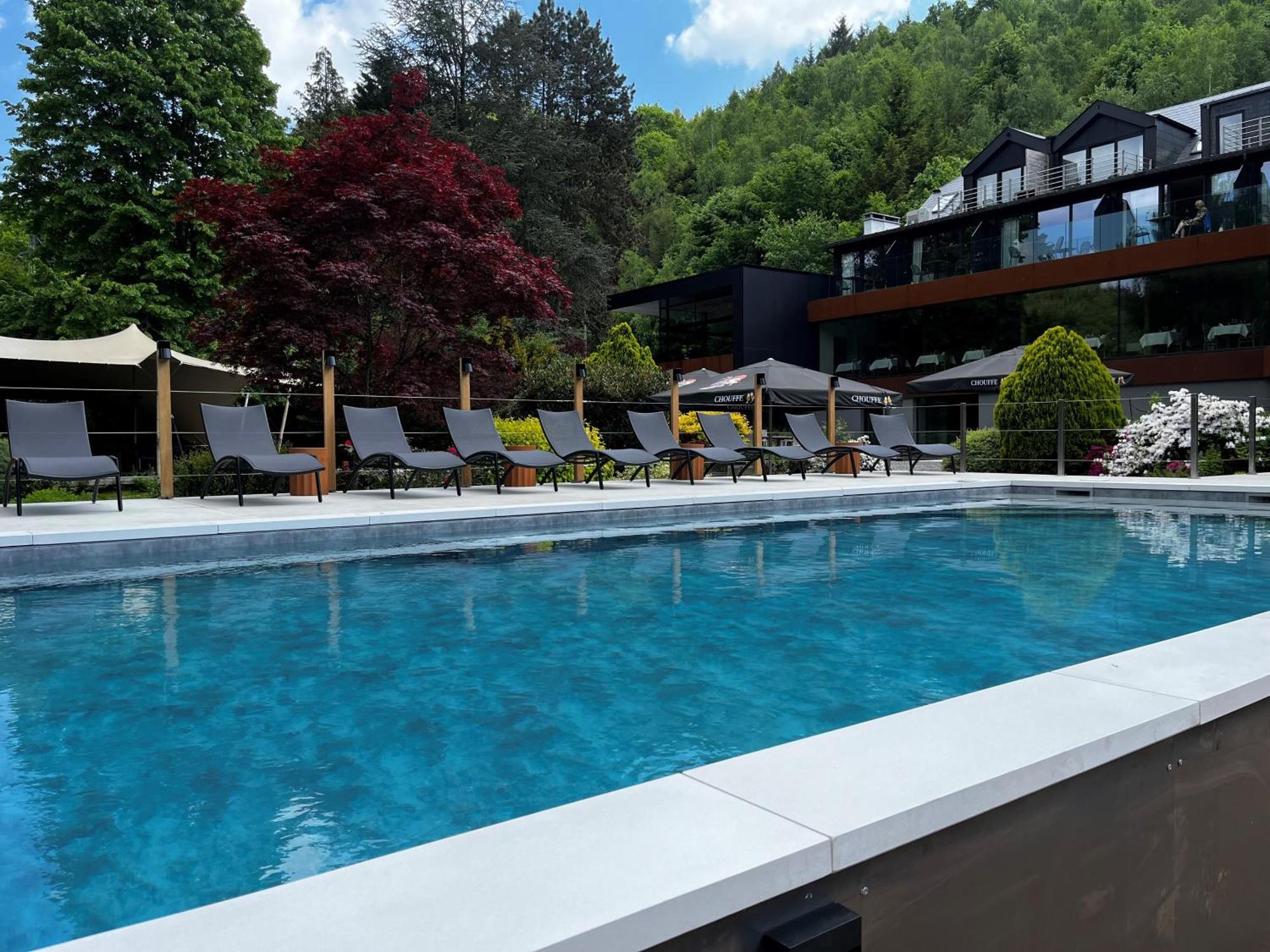 Hostellerie La Claire Fontaine, Logis Hotels & Spa Ла-Рош-ан-Арден Екстер'єр фото
